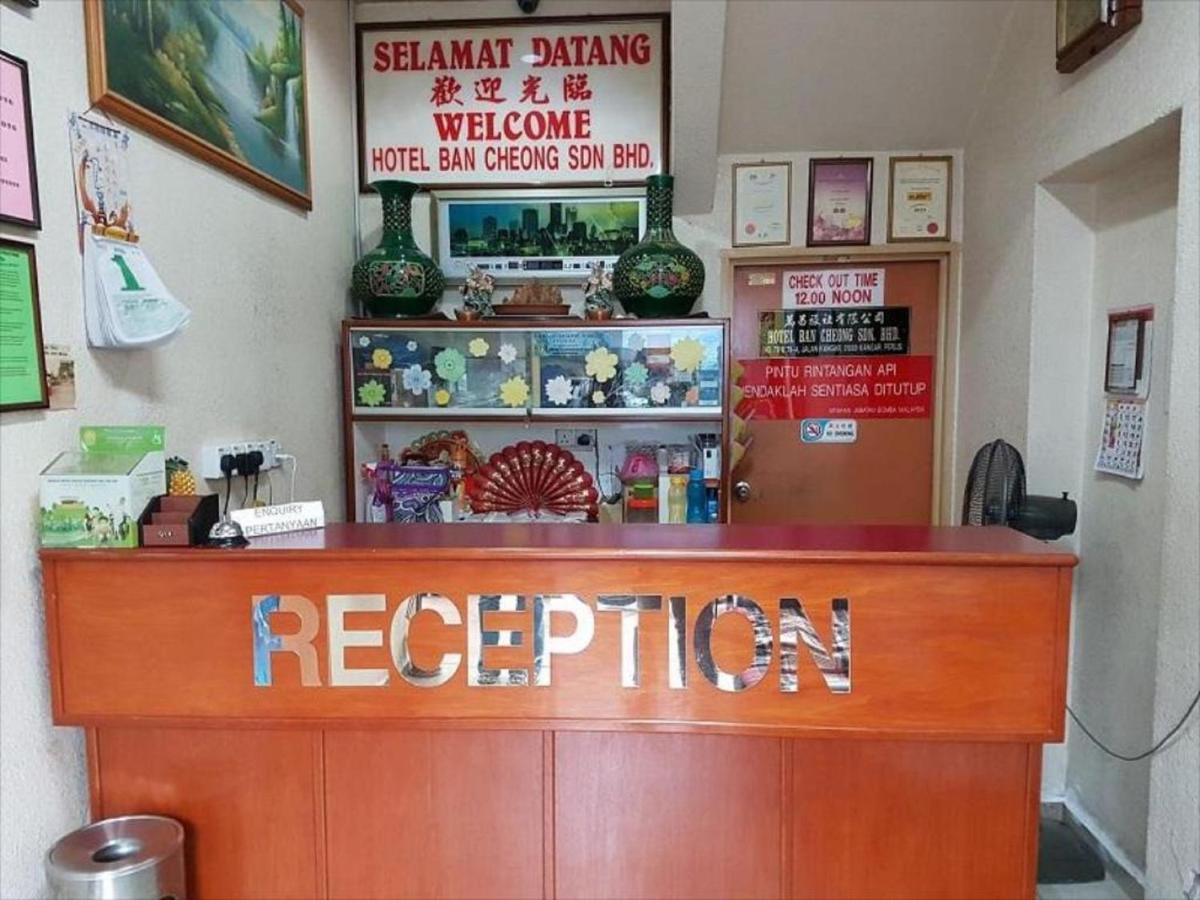 Oyo 90743 Hotel Ban Cheong Kangar Εξωτερικό φωτογραφία